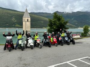 Vespa - Fernfahrt: Silvretta, Samnaun, Nauders, Stilfserjoch, Umbrail, Ofenpass, Flüela  1. / 2. 7. 2023